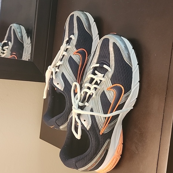 Nike AIR - Picture 2 of 4